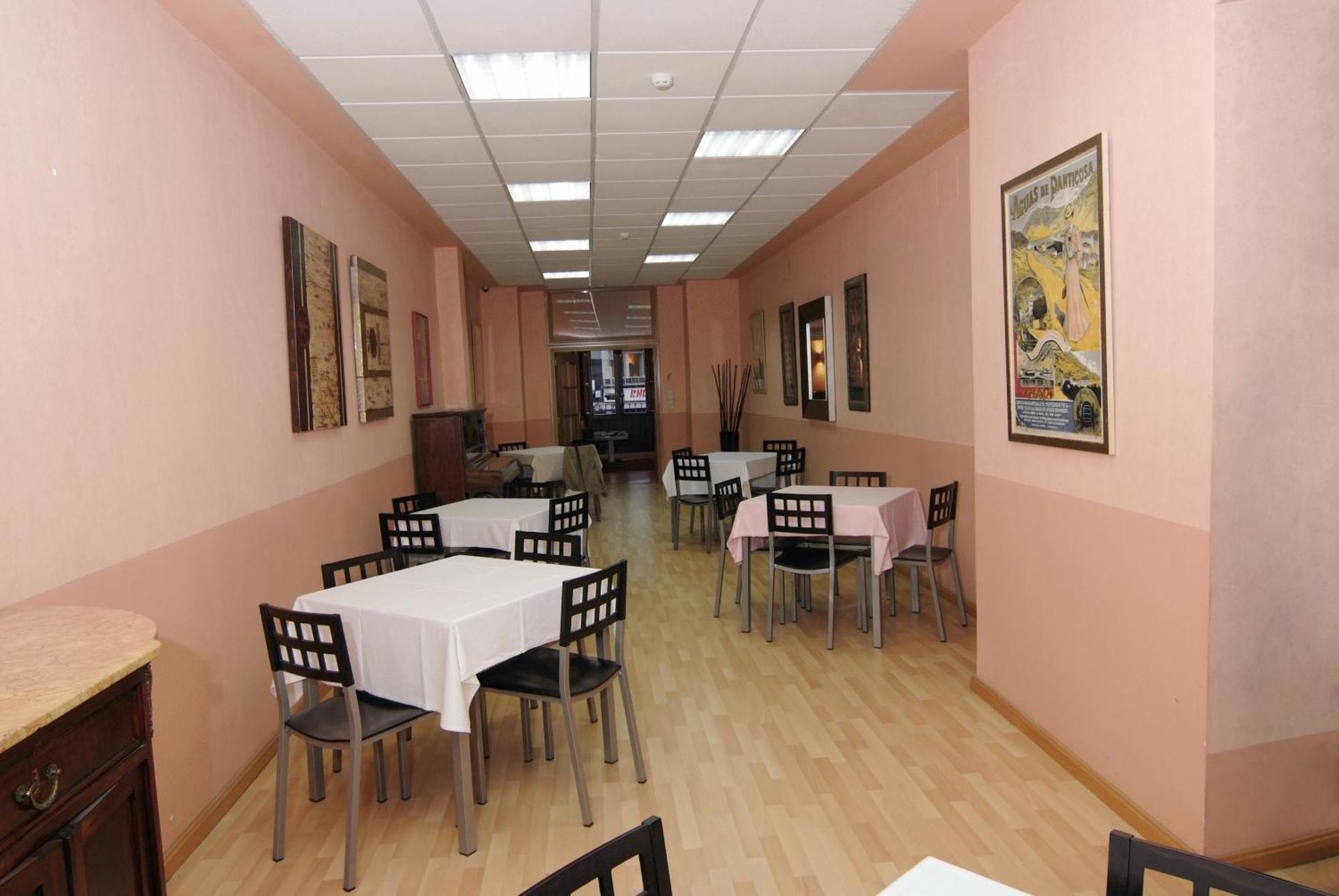Hostal Cataluna Сарагоса Экстерьер фото
