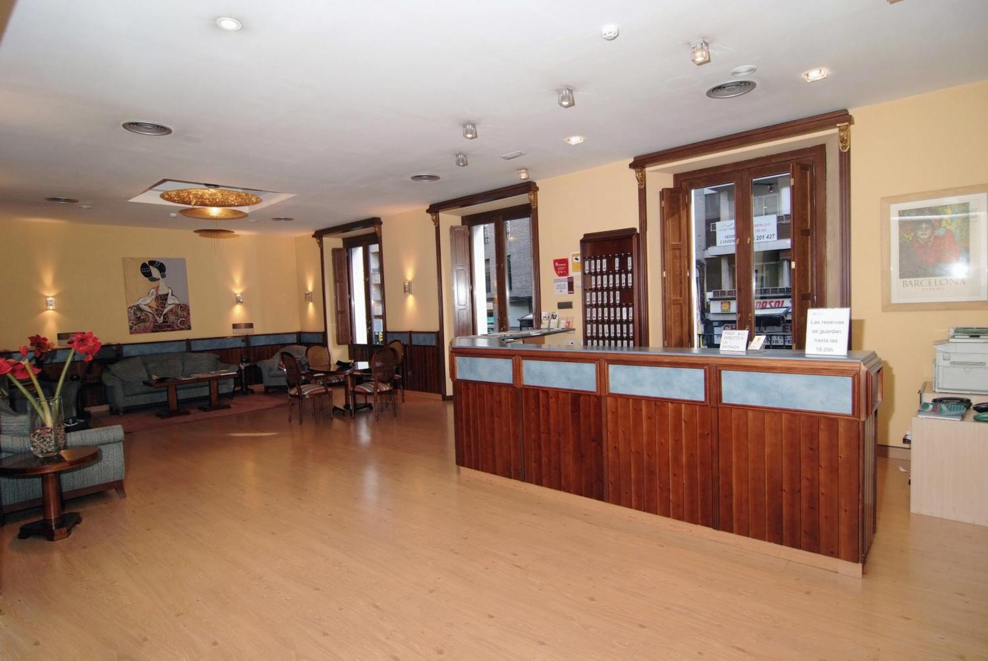 Hostal Cataluna Сарагоса Экстерьер фото